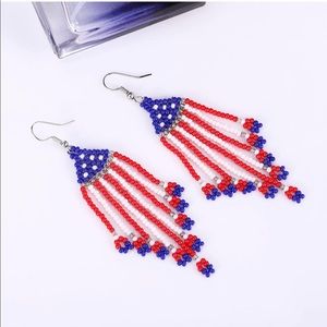 💖 GORGEOUS handmade USA / AMERICA seed bead tassel earrings! ❤️🤍💙